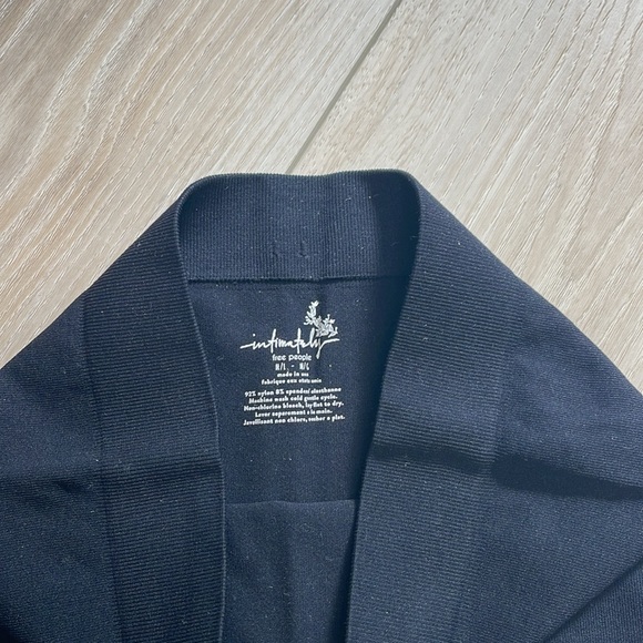 NEW Free People Intimately Seamless Bike Shorts Black M/L - Picture 2 of 4